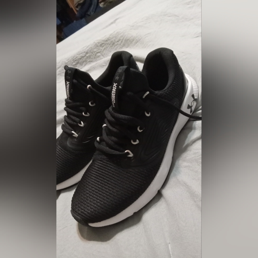 WOMENS RUNNING SHOE